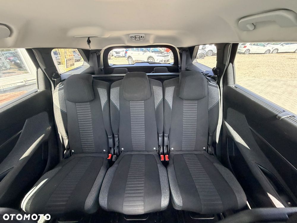 Peugeot 5008 PureTech 130 EAT8 Stop & Start Active Business-Paket - 12