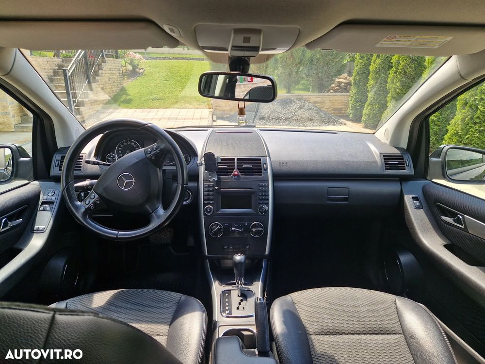 Mercedes-Benz A 180 - 4
