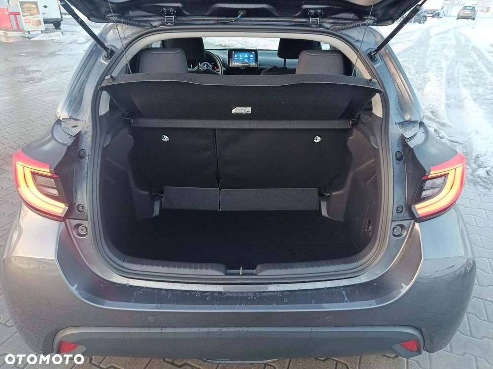 Toyota Yaris Hybrid 1.5 Style - 13