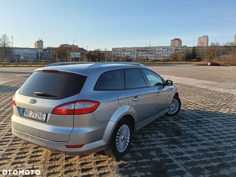 Ford Mondeo 2.0 Ghia - 4