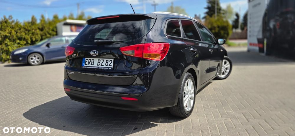 Kia Ceed 1.4 CVVT Dream-Team Edition - 12