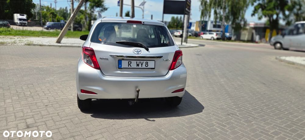 Toyota Yaris 1.33 VVT-i Executive - 12