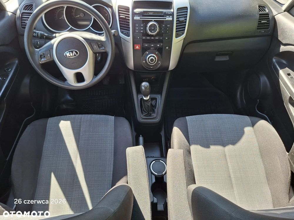 Kia Venga 1.4 L - 11