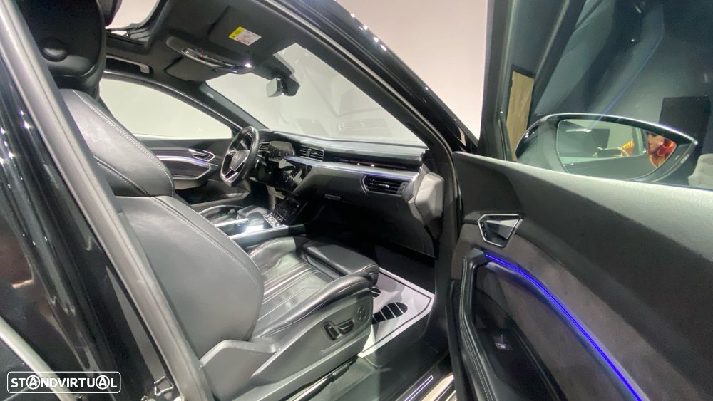 Audi e-tron 55 quattro S line - 23