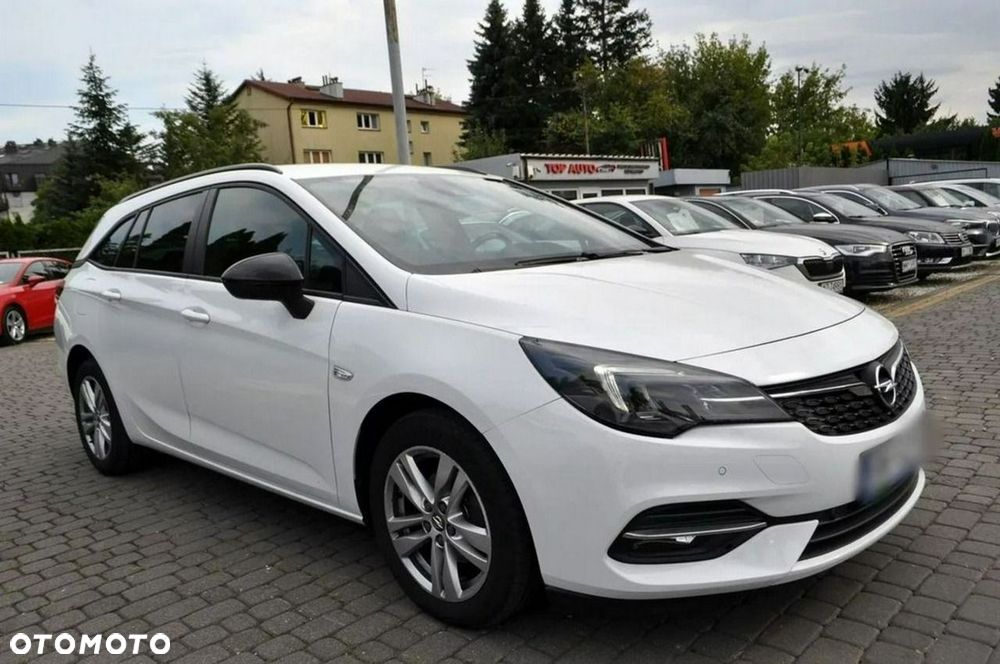 Opel Astra 2021