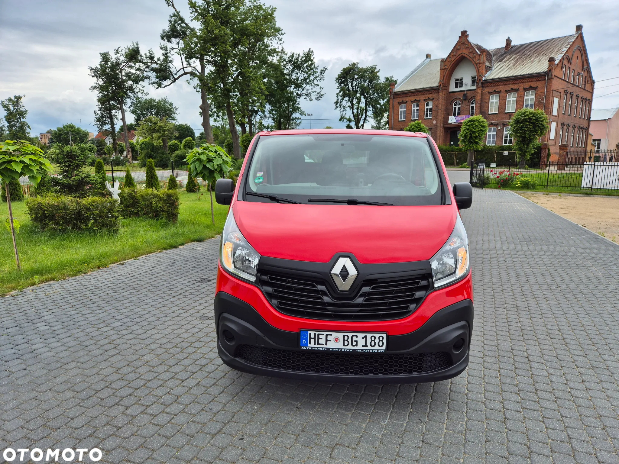 Renault TRAFIC - 10