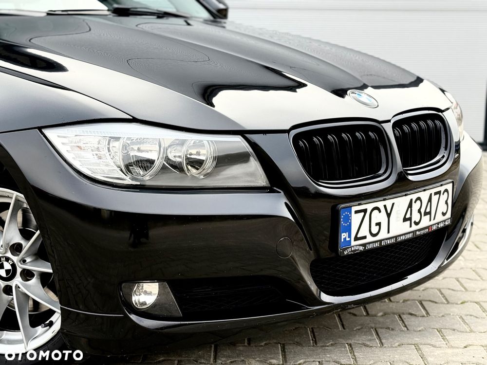 BMW Seria 3 318i - 12