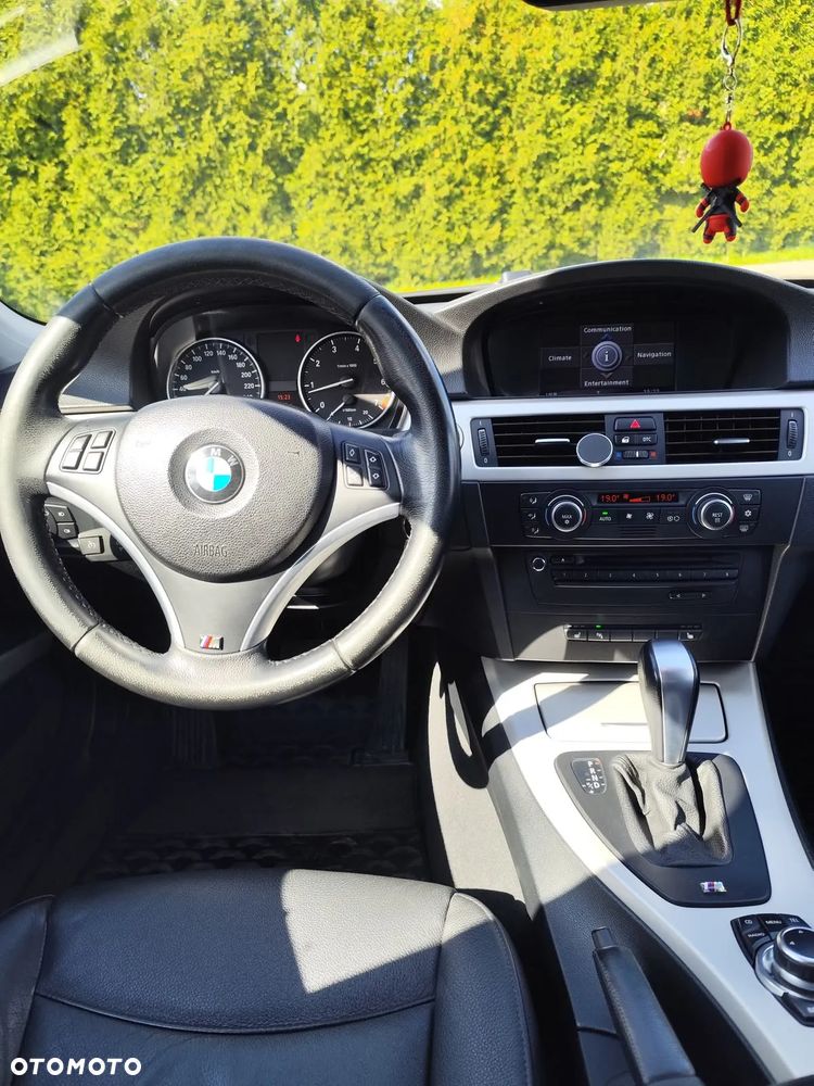 BMW Seria 3 318i - 8