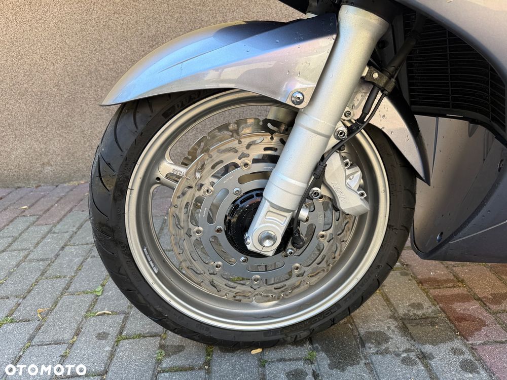 Yamaha FJR - 32