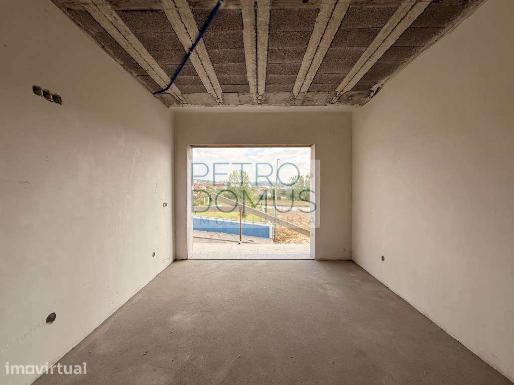 MORADIA T3+1 NOVA COM JARDIM E GARAGEM EM LEIRIA - Grande imagem: 5/38