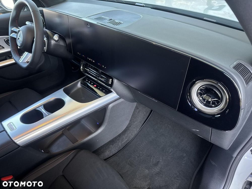 Mercedes-Benz GLB 250+ EQ 85kWh - 23