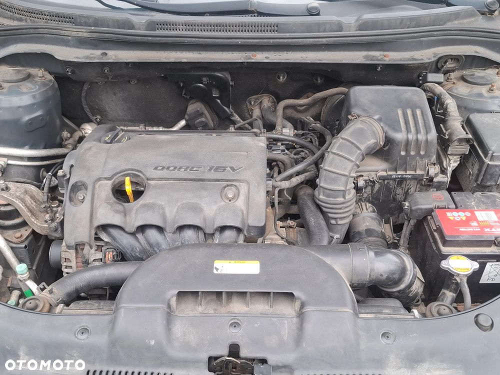 Kia Ceed - 11