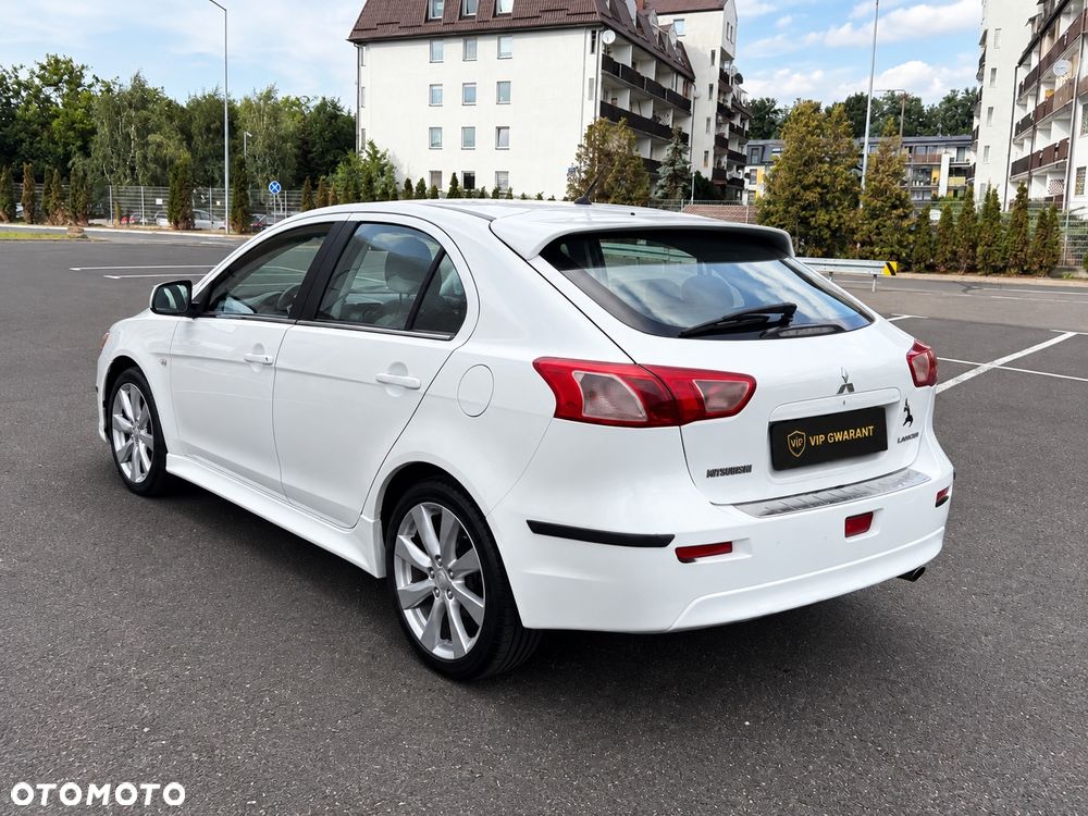 Mitsubishi Lancer - 7