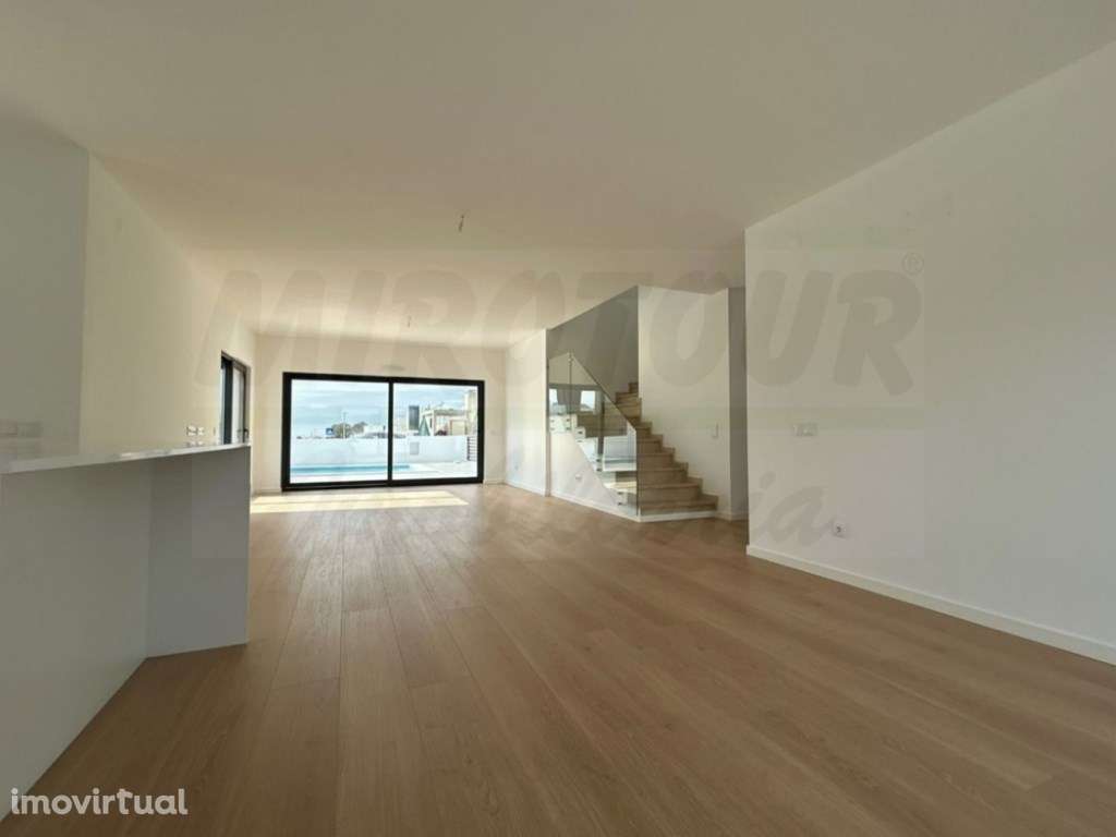 Moradia T3 - Grande imagem: 4/30