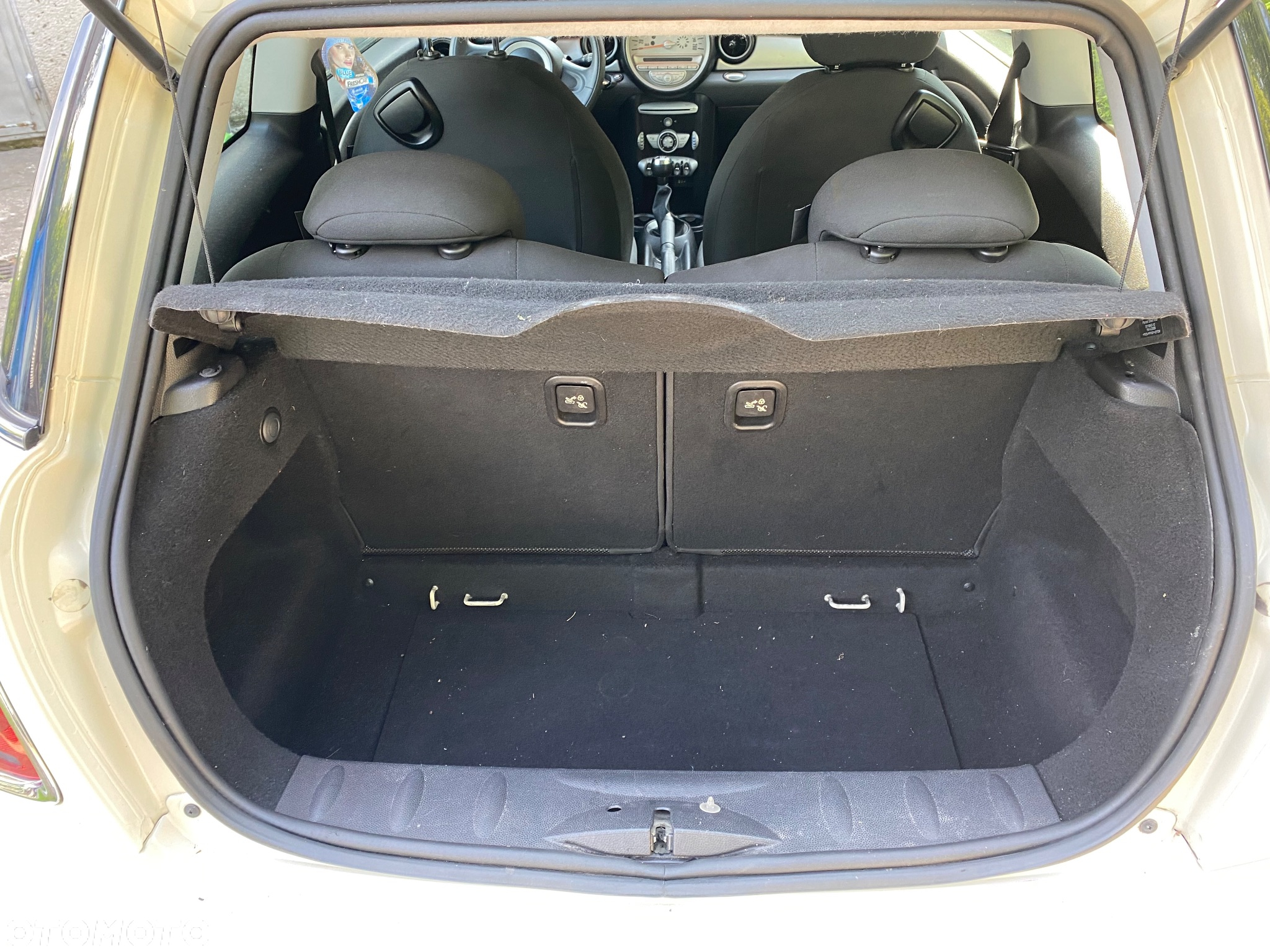 MINI ONE Standard - 12