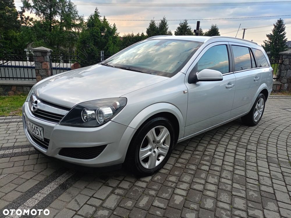 Opel Astra 1.6 150 Jahre - 1