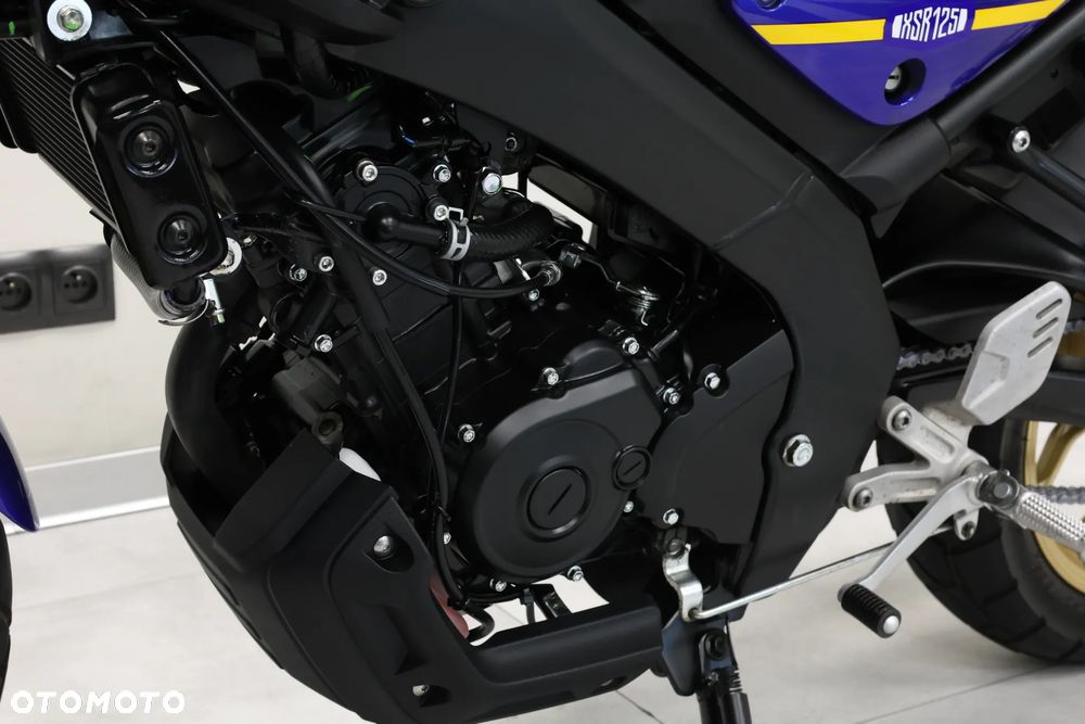 Yamaha XSR - 24