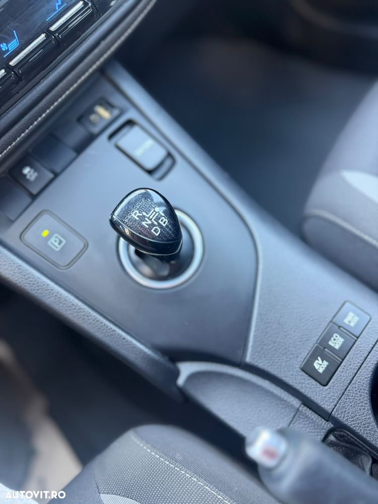 Toyota Auris - 10