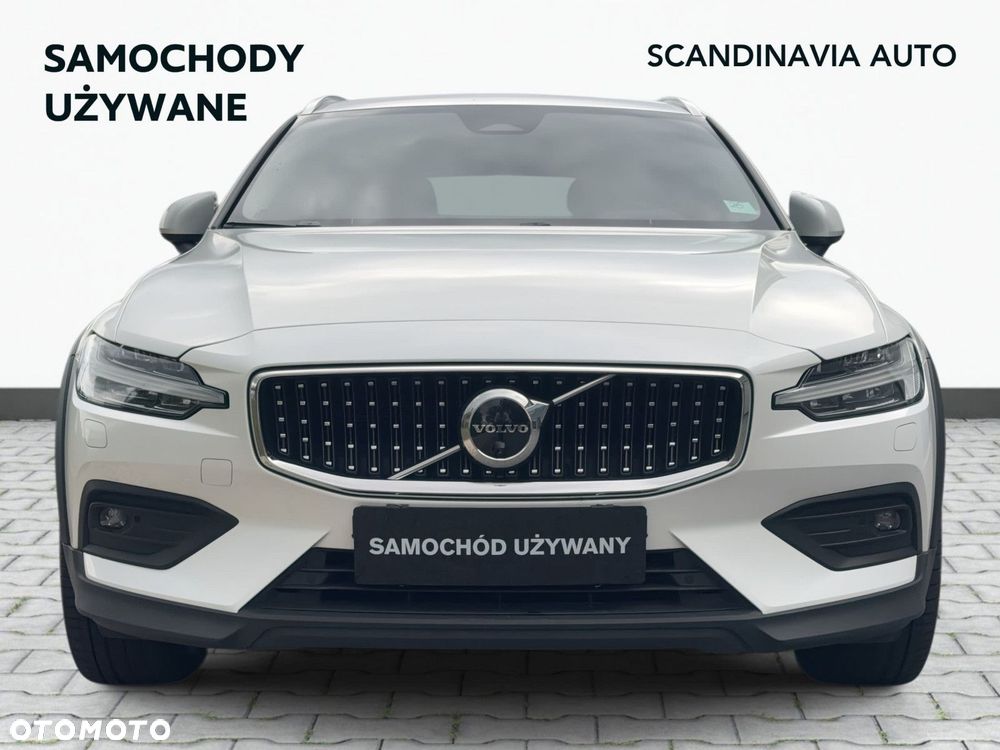 Volvo V60 Cross Country - 2