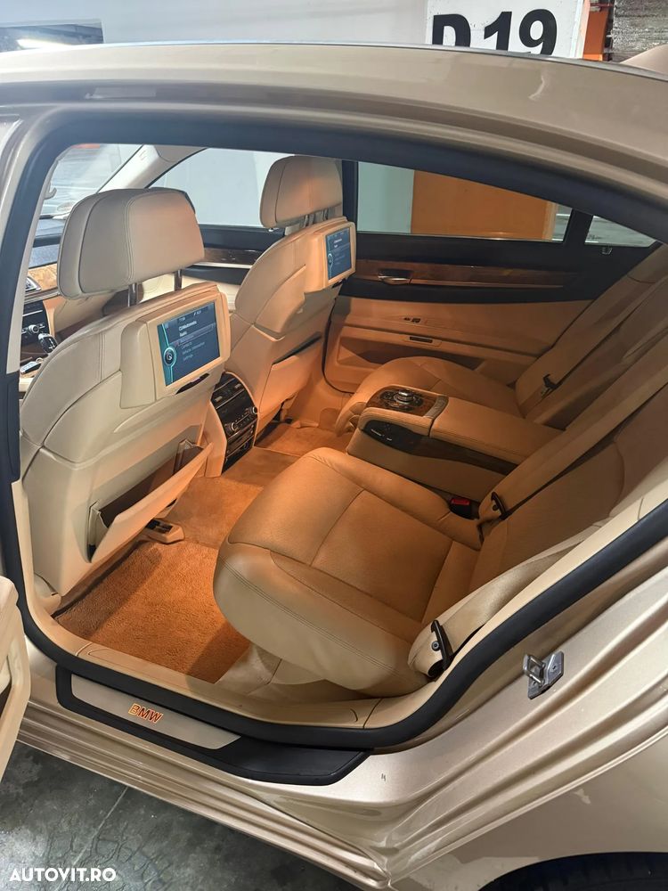 BMW Seria 7 740Li - 16