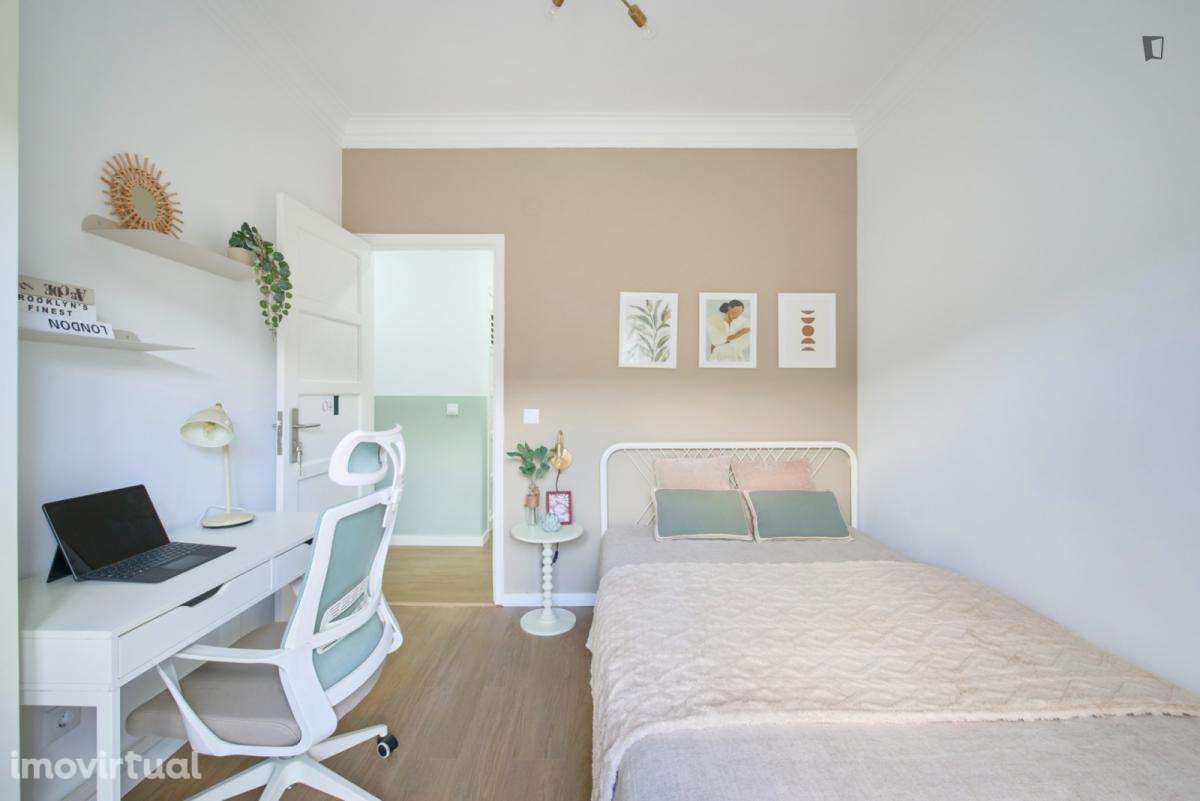 Quarto - localizado em Amadora Lisbon - Grande imagem: 5/27
