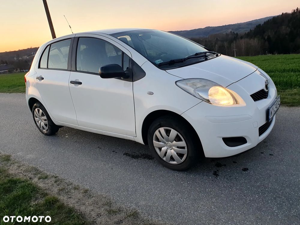Toyota Yaris 1.0 Entry - 3
