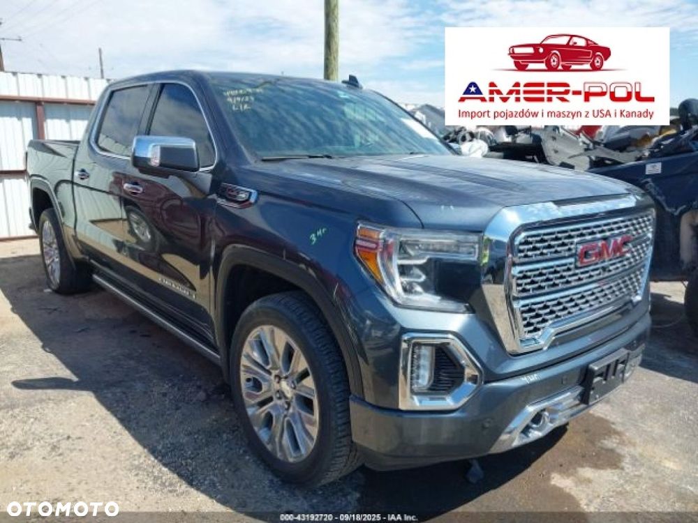 GMC Sierra - 1