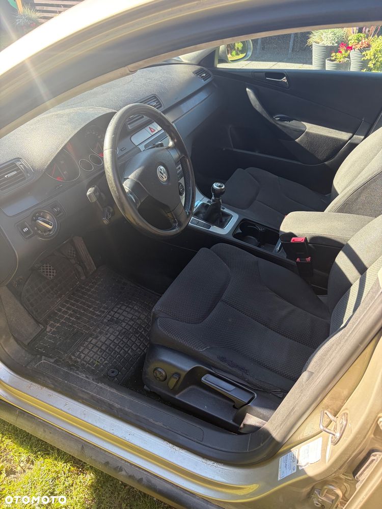 Volkswagen Passat 2.0 TDI DPF Highline - 1