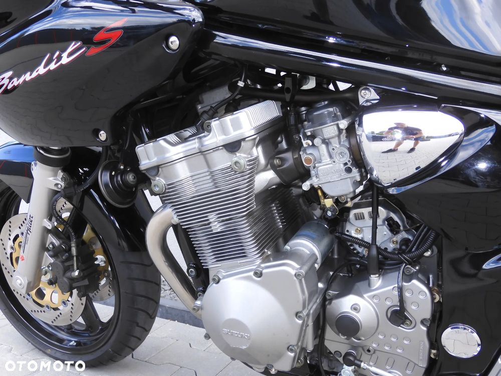 Suzuki Bandit - 38