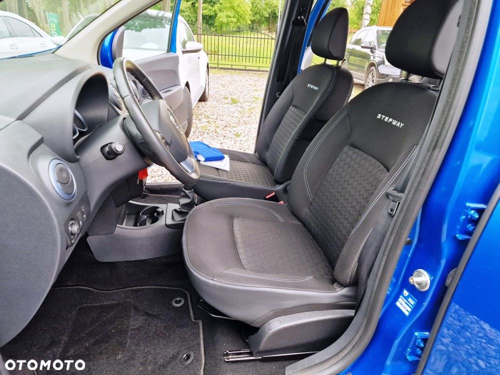 Dacia Lodgy TCe 115 Stepway - 30
