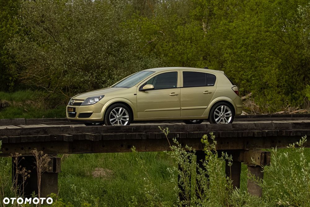 Opel Astra 1.6 Enjoy - 1