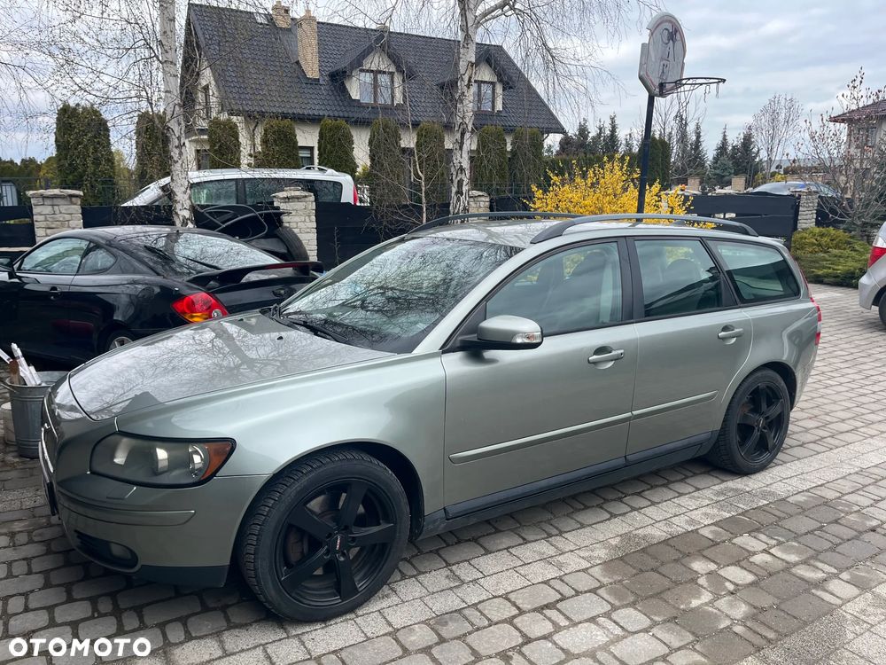 Volvo V50 T5 Momentum - 1