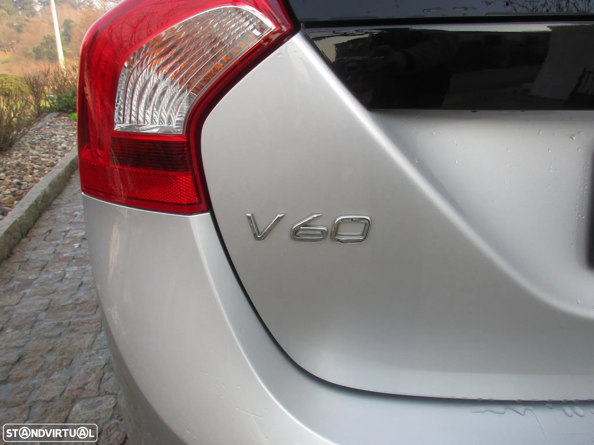 Volvo V60 2.0 D4 Momentum - 4