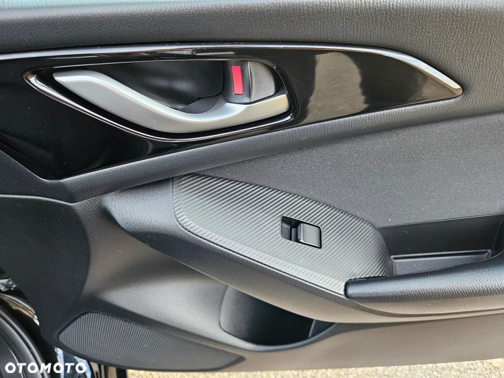 Mazda 3 SKYACTIV-G 120 Exclusive-Line - 31