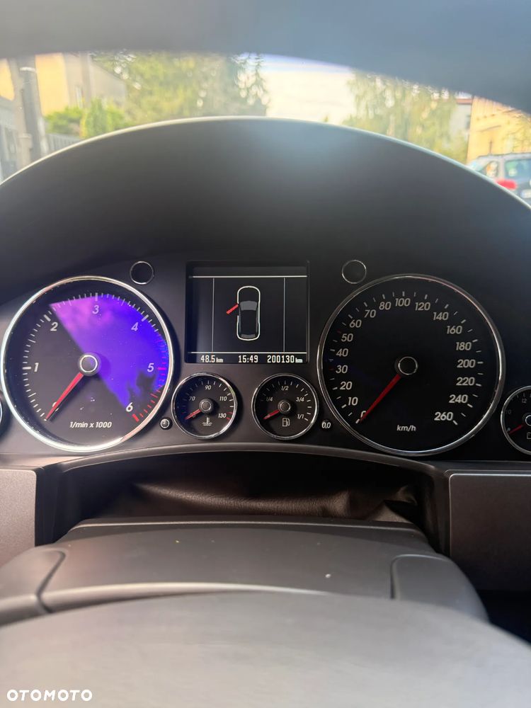 Volkswagen Touareg - 8
