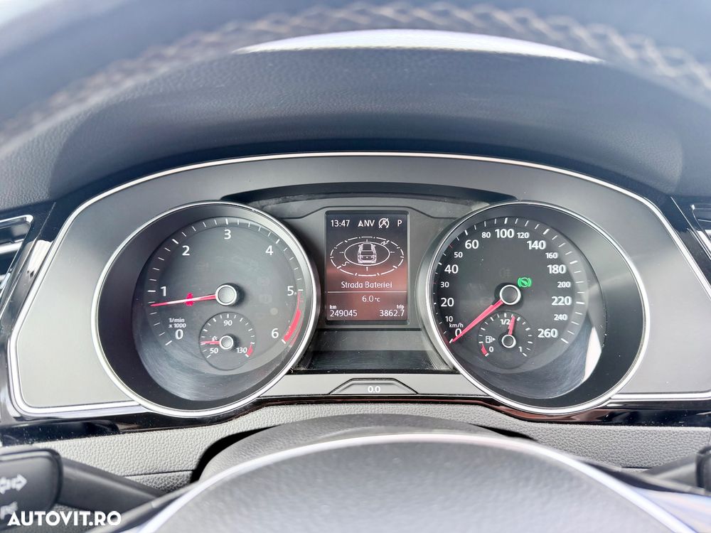 Volkswagen Passat - 10