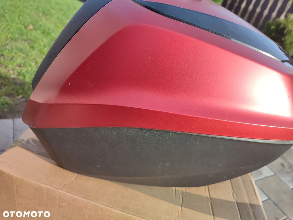 Kufer centralny Honda SH 125 300 - 16