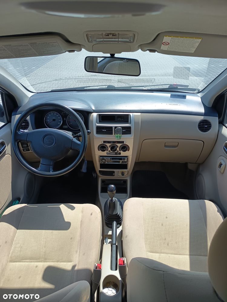 Daihatsu Cuore - 2