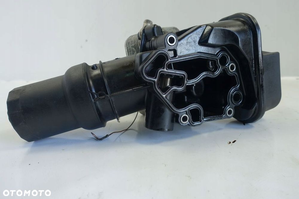 VW Passat B6 2.0 Fsi POSTAWA FILTRA OLEJU Obudowa - 3