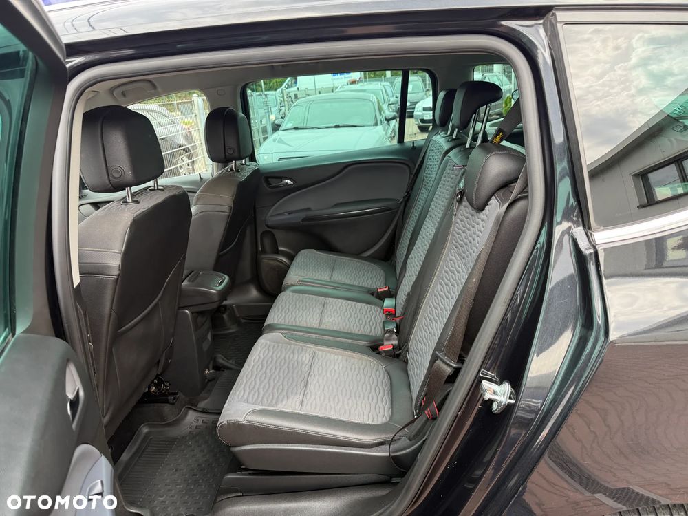 Opel Zafira Tourer 2.0 CDTI Active - 19
