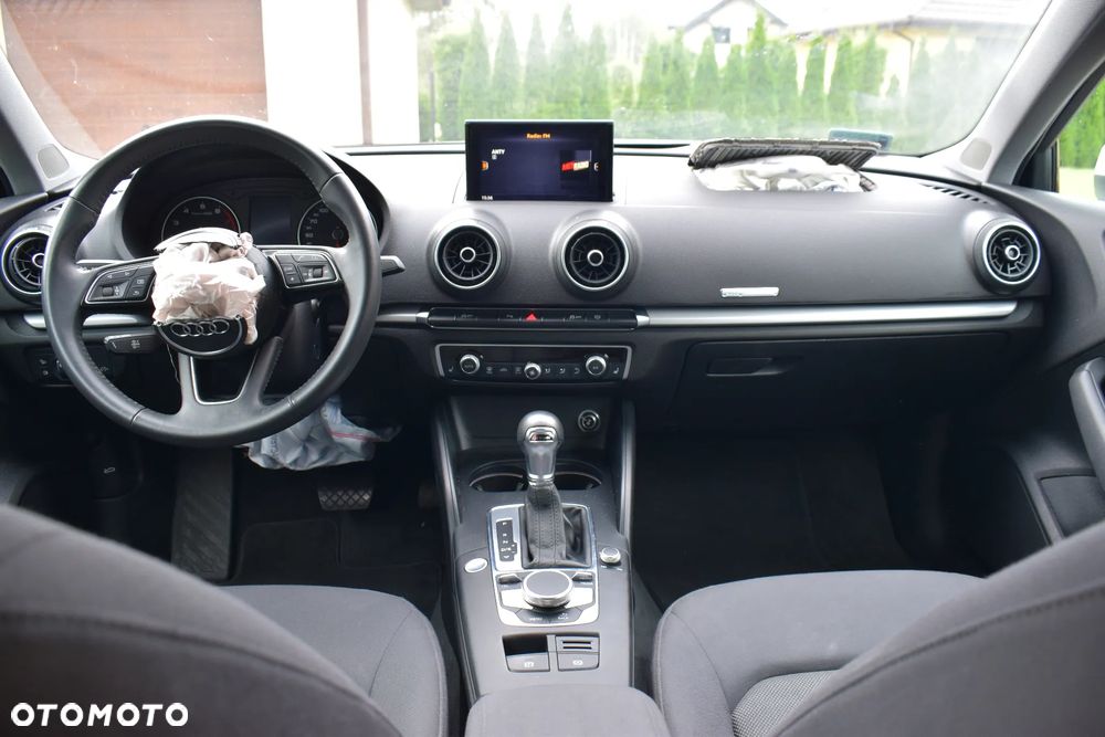 Audi A3 Sportback 1.5 TFSI S tronic - 12