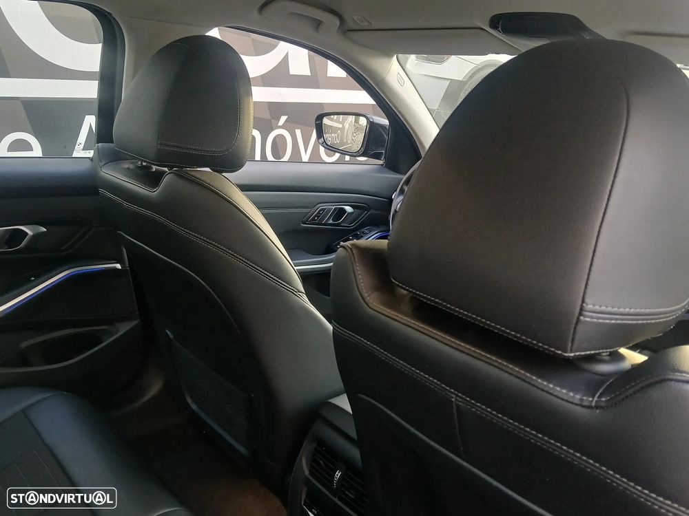 BMW 318 d Line Sport Auto - 17