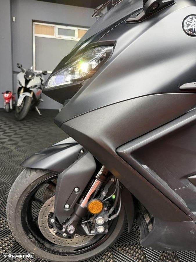 Yamaha TMAX TECH MAX - 22