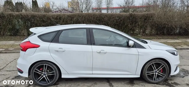 Ford Focus 2.0 EcoBoost ST - 8