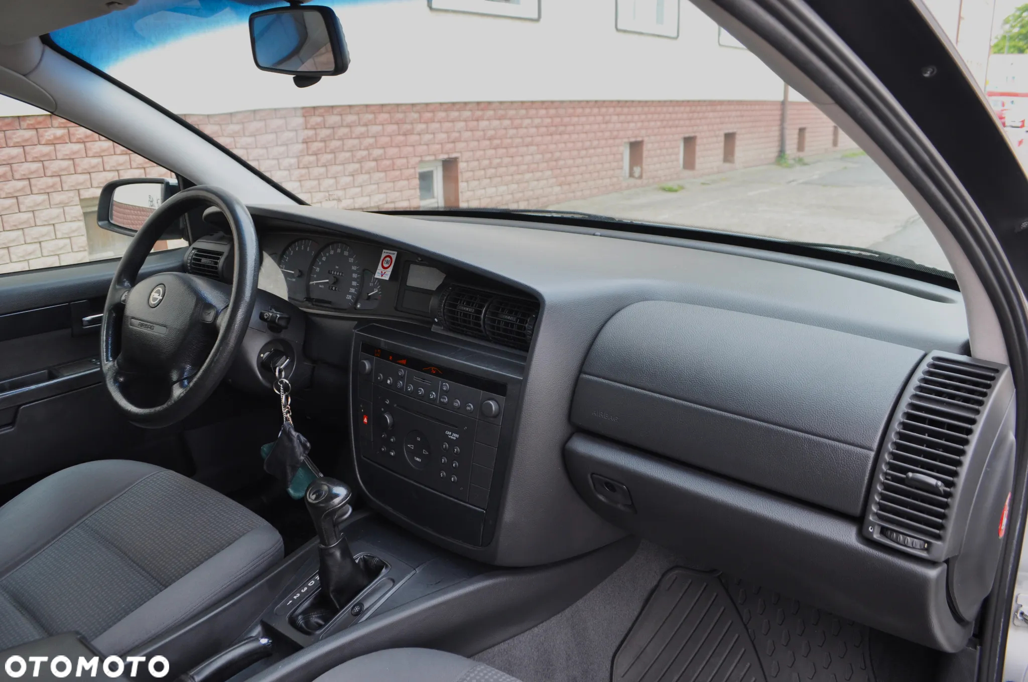 Opel Omega 2.2 Elegance - 19