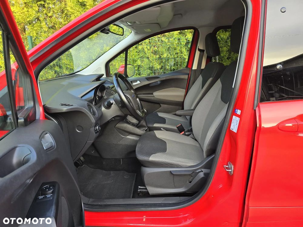 Ford Tourneo Courier 1.0 EcoBoost Titanium - 20
