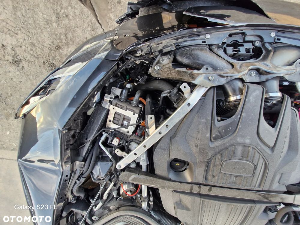 Porsche Panamera 4 E-Hybrid 10 Years Edition - 16