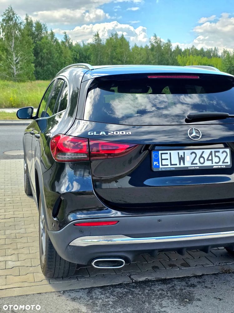 Mercedes-Benz GLA 200 d 8G-DCT AMG Line - 13