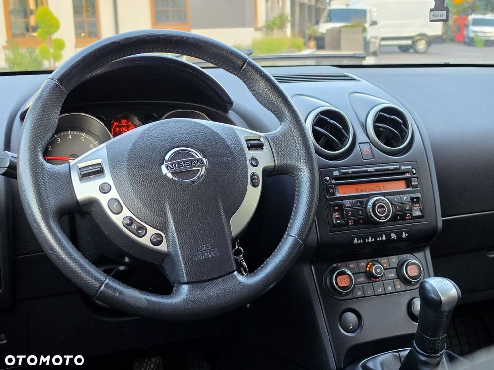 Nissan Qashqai - 12