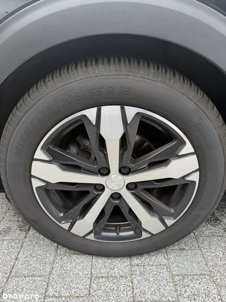 Peugeot 3008 1.2 PureTech Allure Pack S&S EAT8 - 26